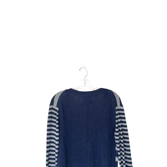 American Eagle Blue Gray Y2K Striped V-Neck Button Front Cardigan Size Medium - Picture 6 of 12